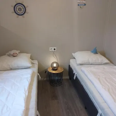 Vakantiehuis / / Am See, Holland, Niederlande, Lathum
